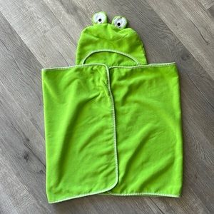 Baby frog towel